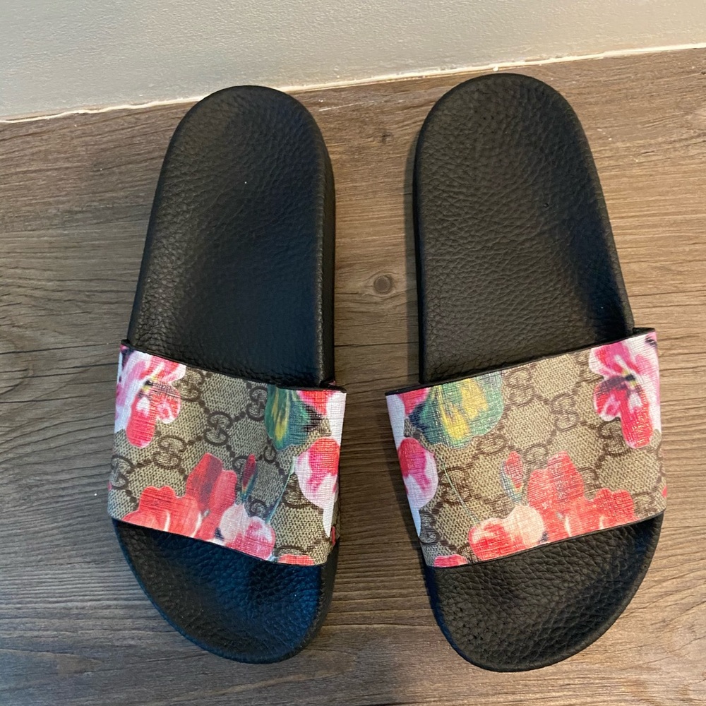 Gucci slides